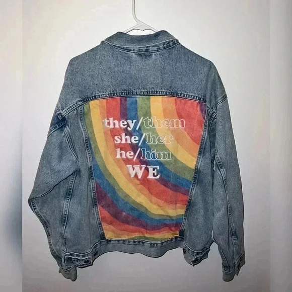 LEVI'S® PRIDE LIBERATION
TRUCKER JEAN JACKET - Picture 5 of 8